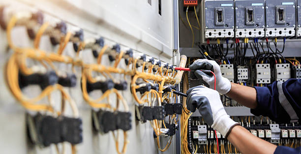 Professional Electrician technician working in Selbyville, DE